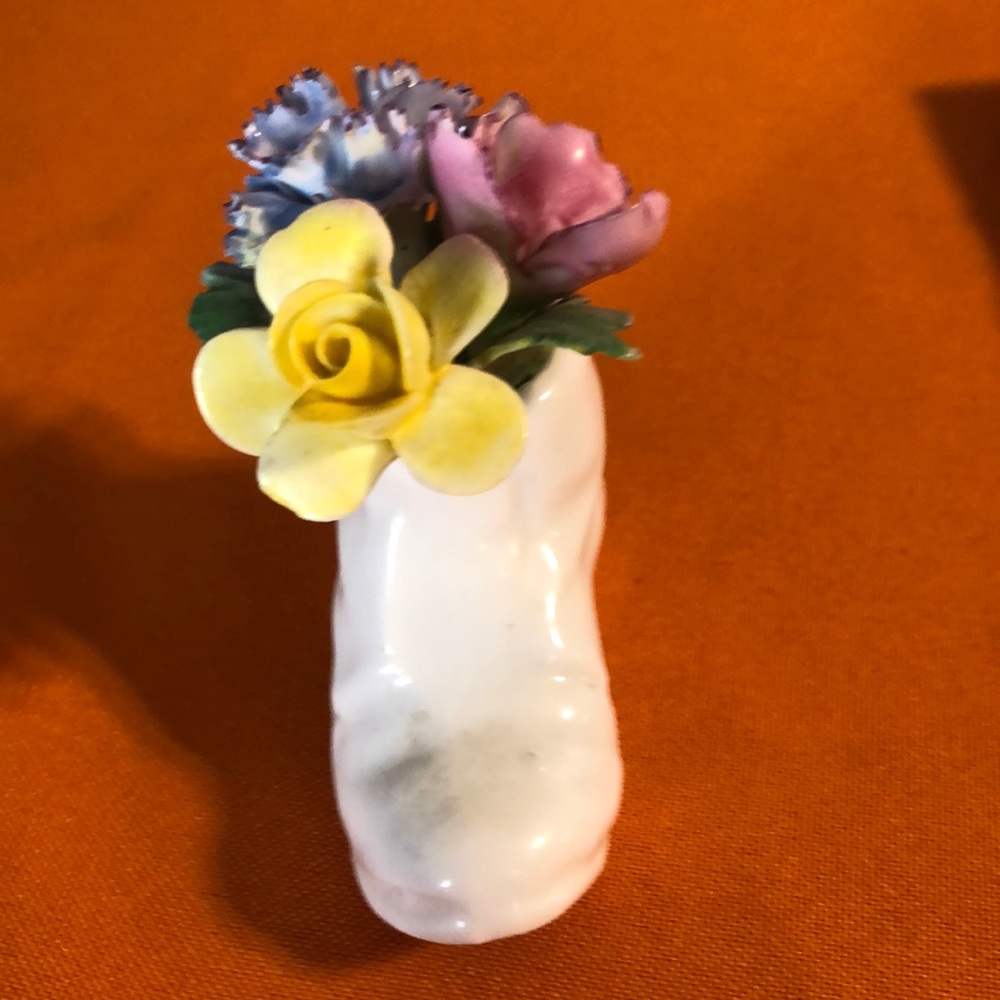 Vintage golden crown porcelain shoe